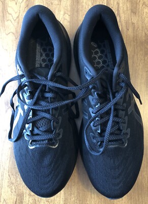 Size 10 - ASICS GT 2000 11 Black  - New without box