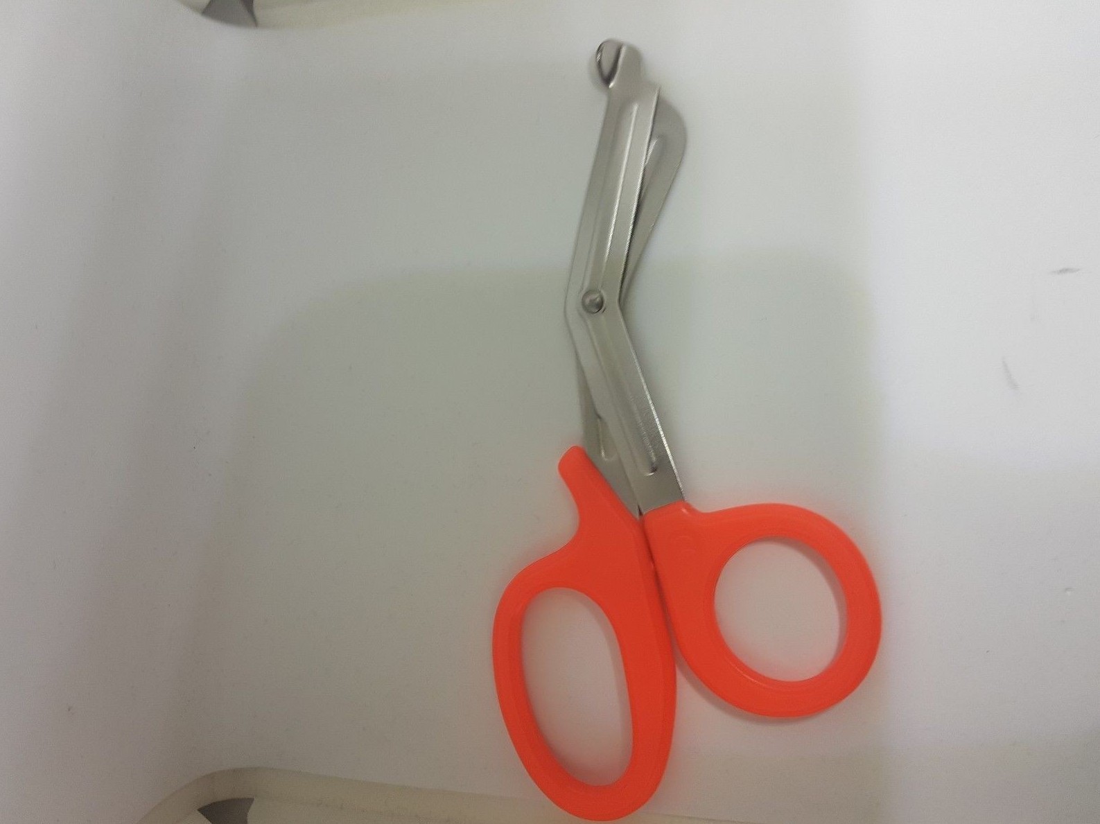Rettungsschere Verbandschere – 19 Cm Edelstahl, Rosa/gelb, Mit Gürtelclip Für Erste Hilfe, Pflege & Outdoor