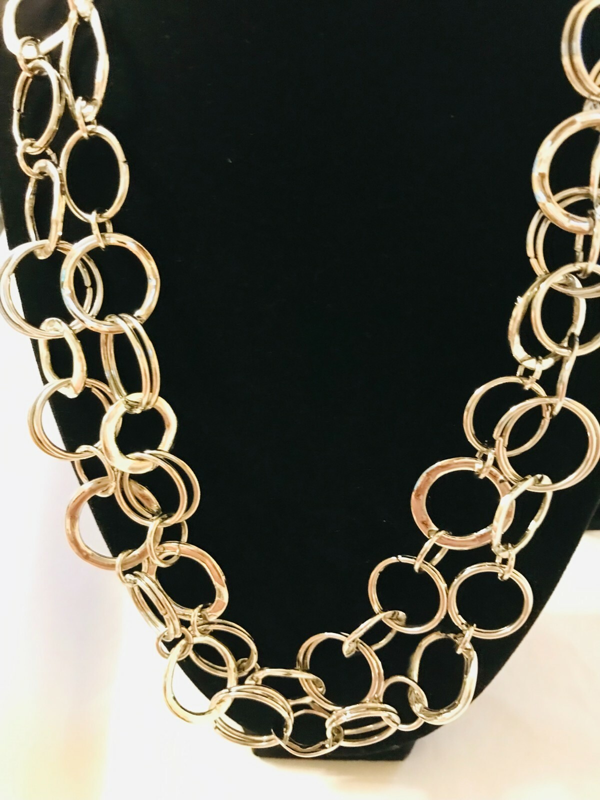 COOKIE LEE NECKLACE SILVER-TONE CIRCLE INTERLOCKI… - image 3