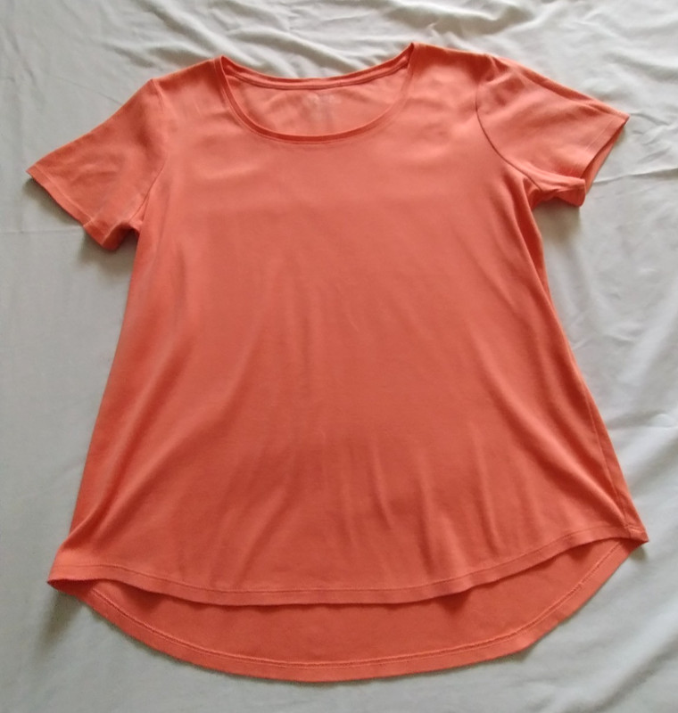 CHICO's Peach Short Sleeve "ULTIMATE TEE" T-Shirt Sz 2 (L/12)