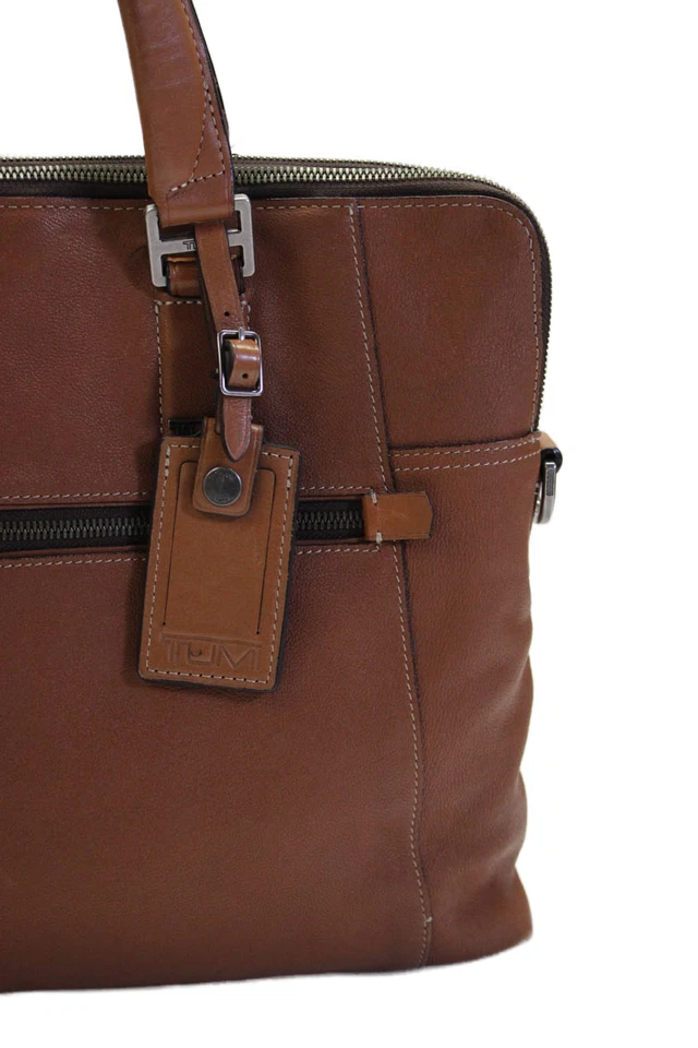 Bolso Mensajero Tumi Para Hombres Texturizado Forrado con Cremallera Marrón OS Foto 2 de 4