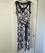 Elle McCarthy Black White Floral A-Line Dress 3X Scoop Neck Sleeveless Midi