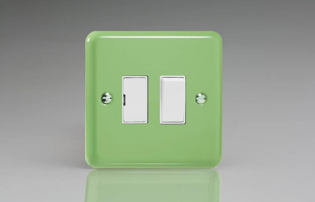 Fused Spur Green Switched Lily Beryl + White Insert Varilight XY6W.BG