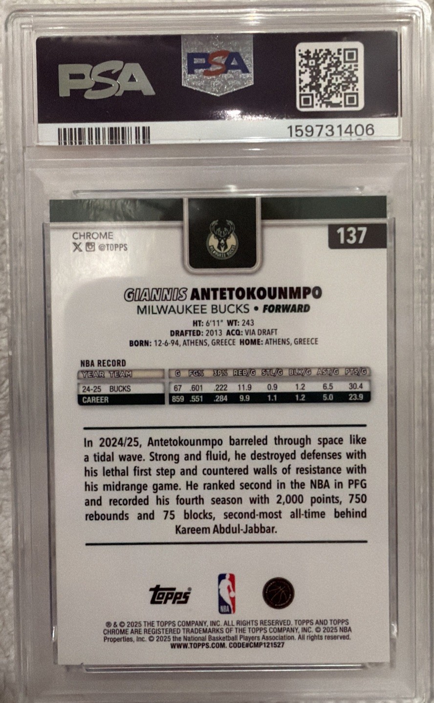2025-26 Topps Chrome Sapphire - Giannis Antetokounmpo #137. PSA 10. view 2