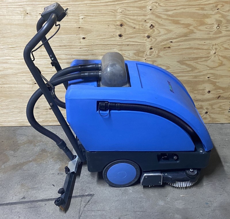 Mastercraft Revolution MSRC-21B Battery-Powered Automatic Floor Scrubber 24V