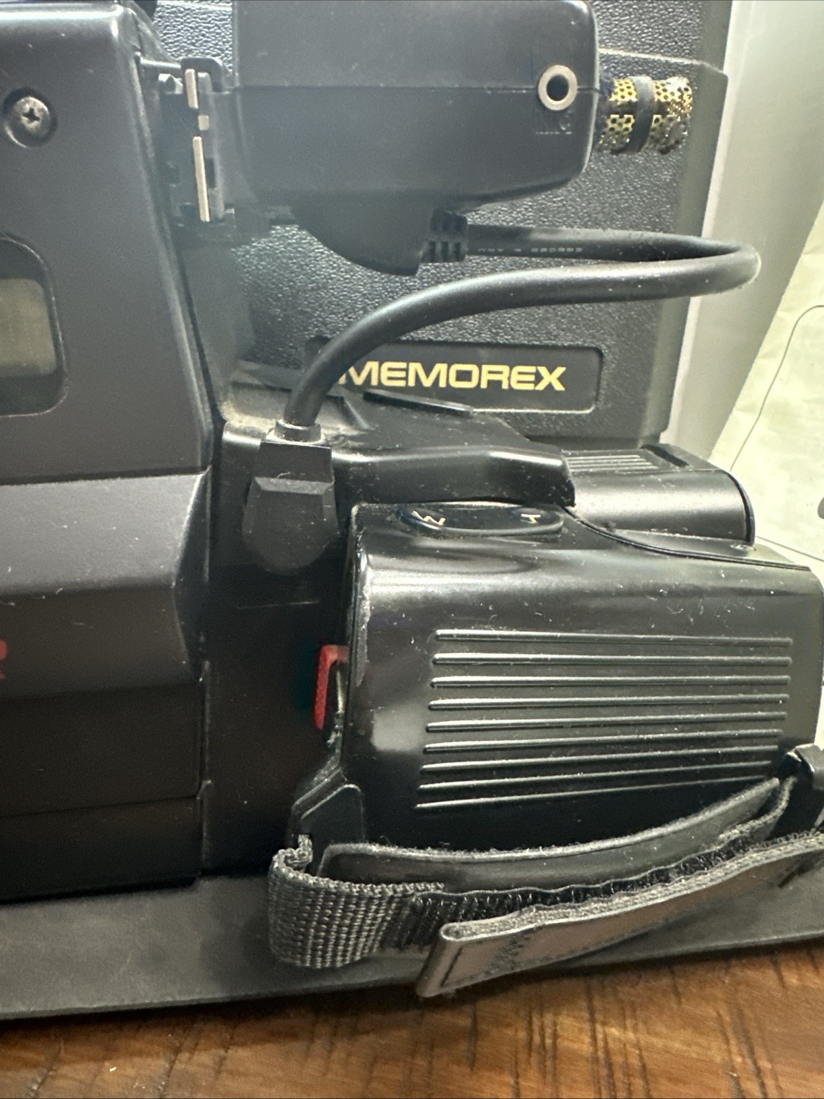 Vintage Memorex SM-1000 HQ VHS Video Recorder Camcorder. WORKS Needs Battery