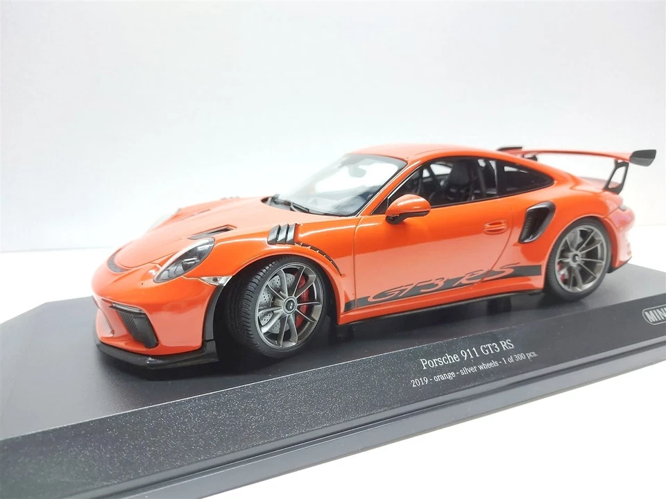 Porsche 911 (991.2) GT3 RS Arancione del 2019 - 1/18 Minichamps Limited 300 pcs - Immagine 3 di 4