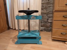 Hand Scress Press /Book Press