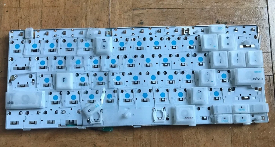 Apple iBook Clamshell G3 Keyboard Replacement keys (KEYS ONLY) Blueberry - Image 2 of 4