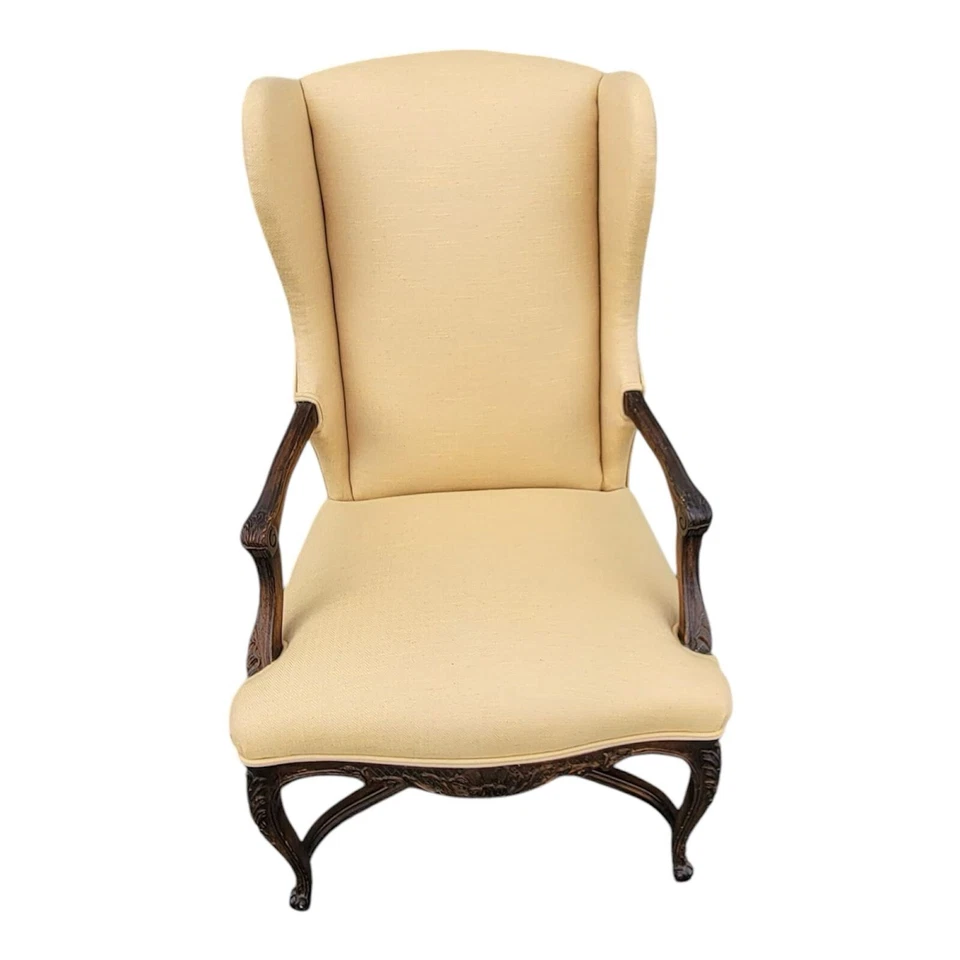 Silla French Country con respaldo alado - Nogal tallado a mano, recién tapizado, elegante. Foto 2 de 4