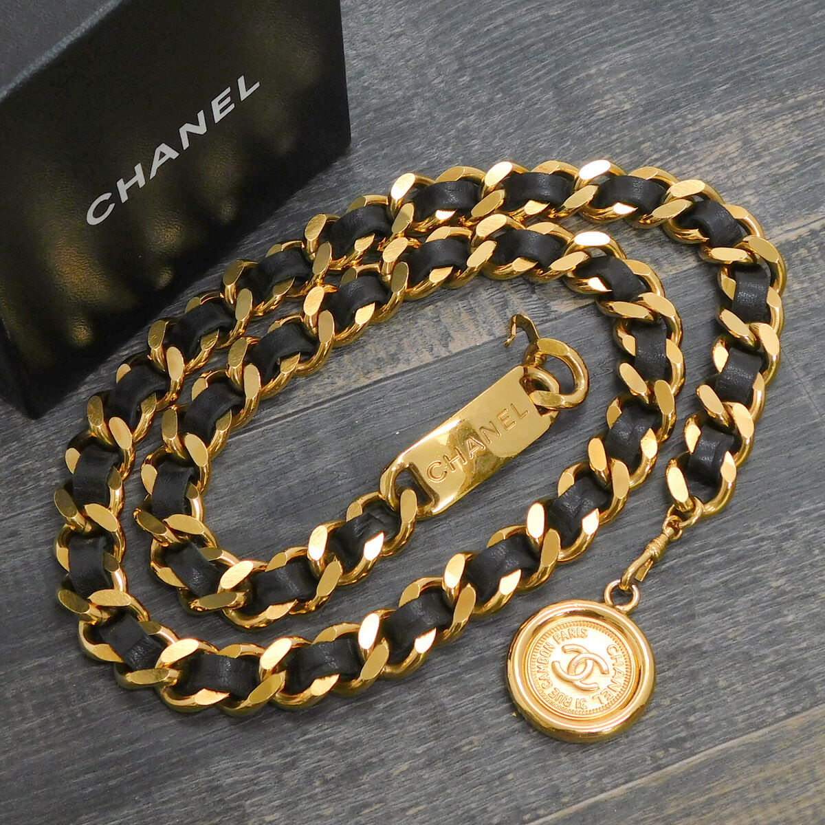 CHANEL Gold Plated & Black Leather CC Logos Vintage Chain CHANEL Gold Plated & Black Leather CC Logos Vintage Chain