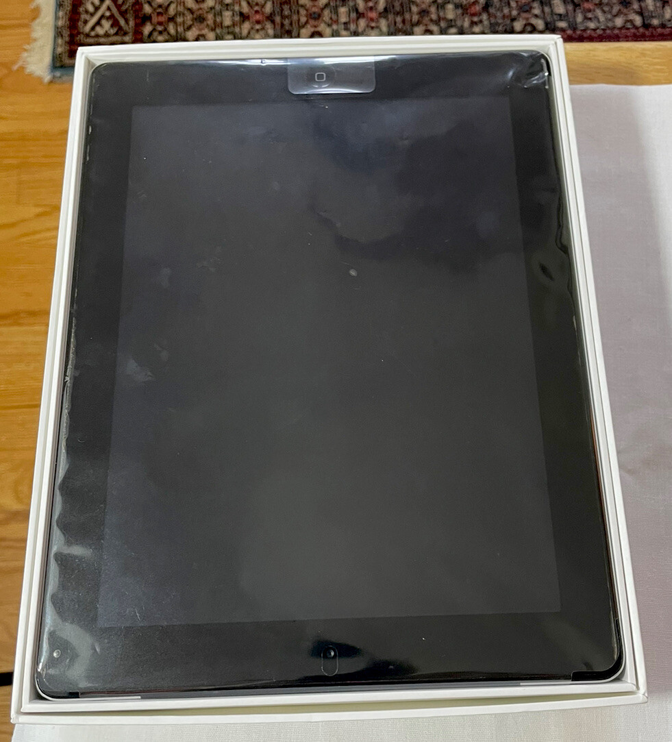 iPad 4th Gen 32GB Verizon 4G LTE Cellular Model  -image