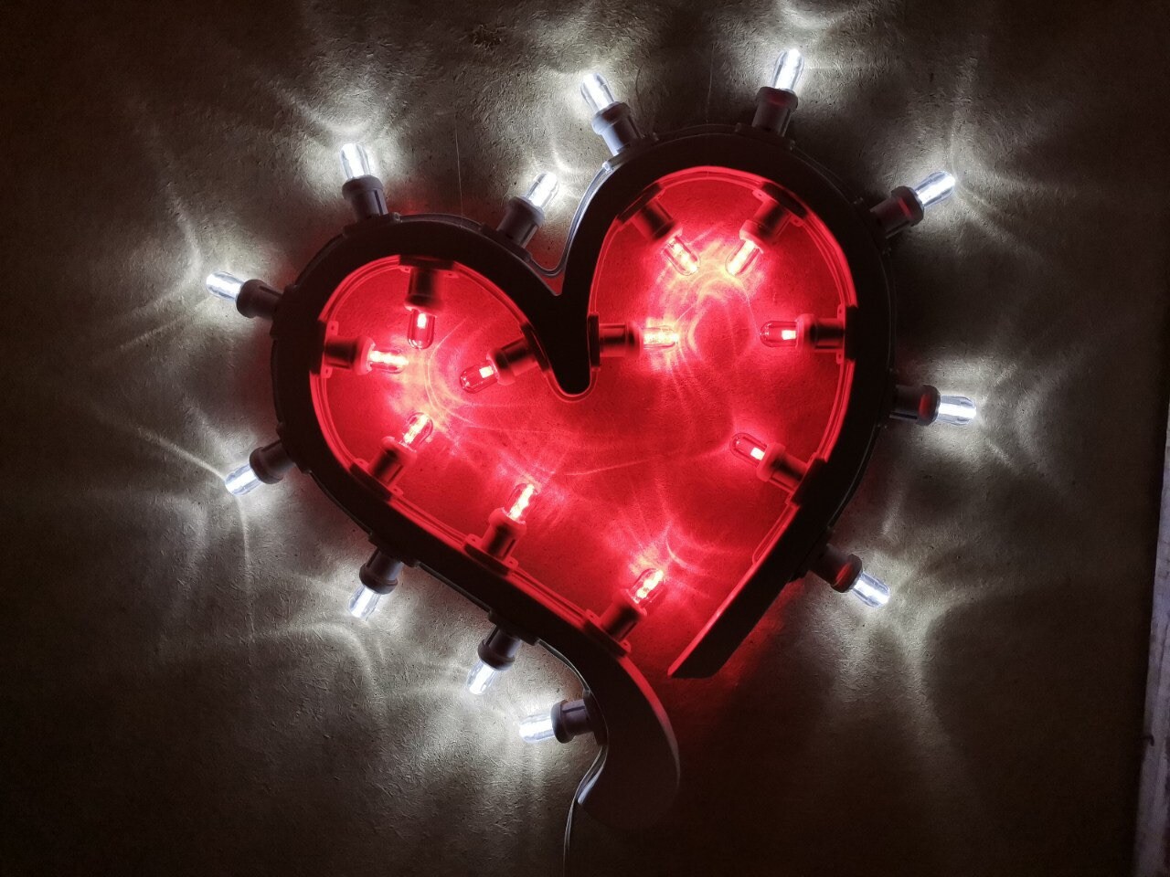 Lampada LED Cuore 45x40 cm Alta Efficienza | Illuminazione Interni