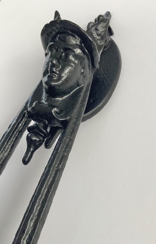 ANTIQUE KENRICK & SONS CAST IRON "HERMES" DOOR KNOCKER circa 1870 - Picture 7 of 13
