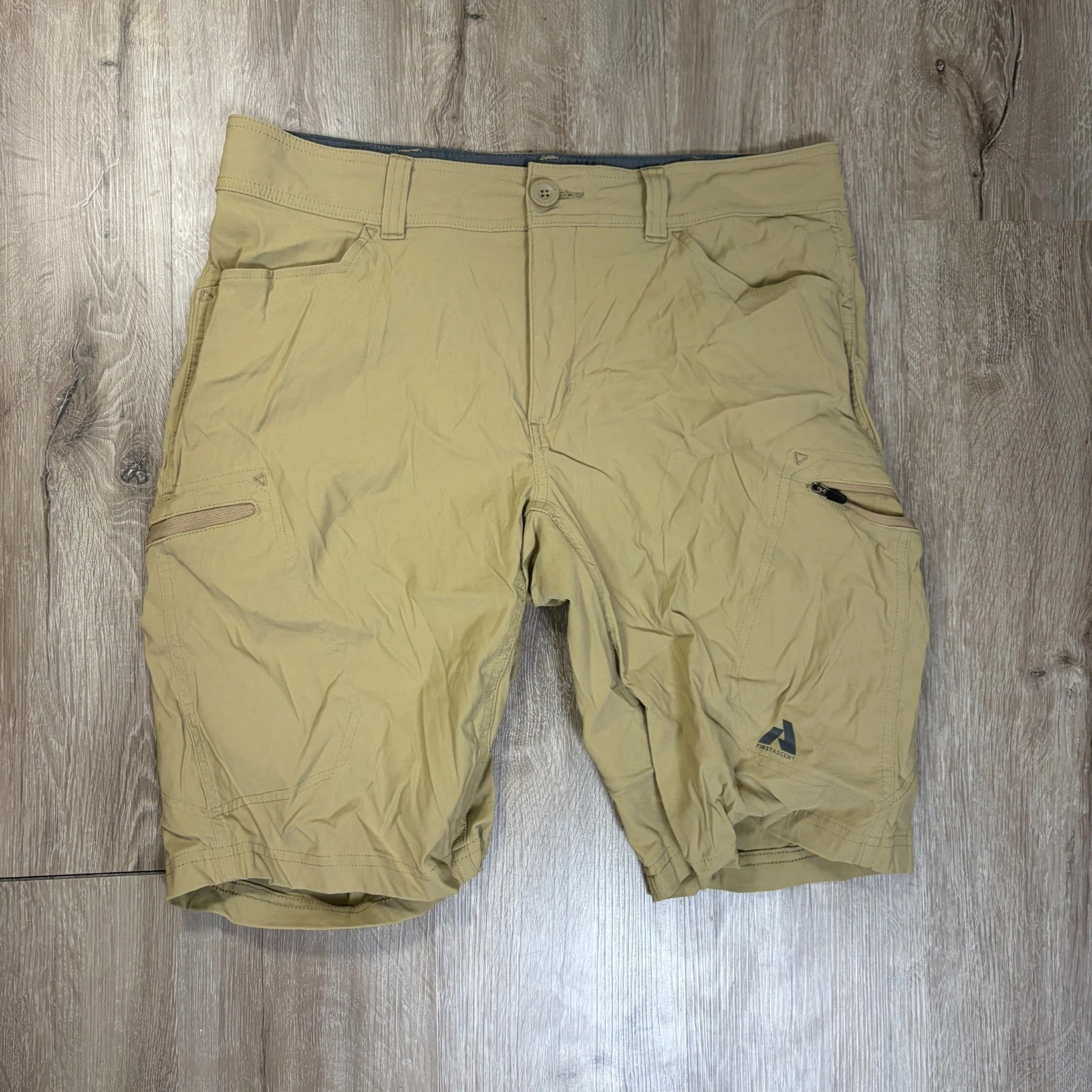 Eddie Bauer First Ascent 11" Shorts Size 36 Tan Brown Nylon Hiking Zip