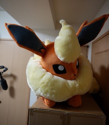 Life-size Flareon plushie from Pokemon Center Japan【In Stock