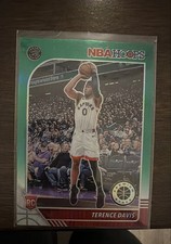 2019-20 Panini NBA Hoops Premium Stock - Terence Davis #257 Green Prizm (RC)