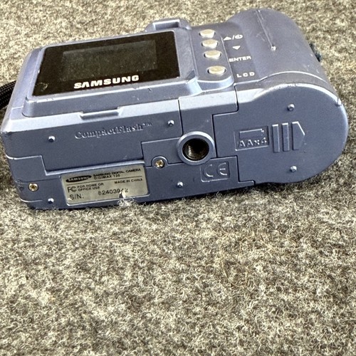 Samsung Digimax 130 1.3MP Digital Camera Silver Point & Shoot 4 Parts or Repair - Picture 3 of 6