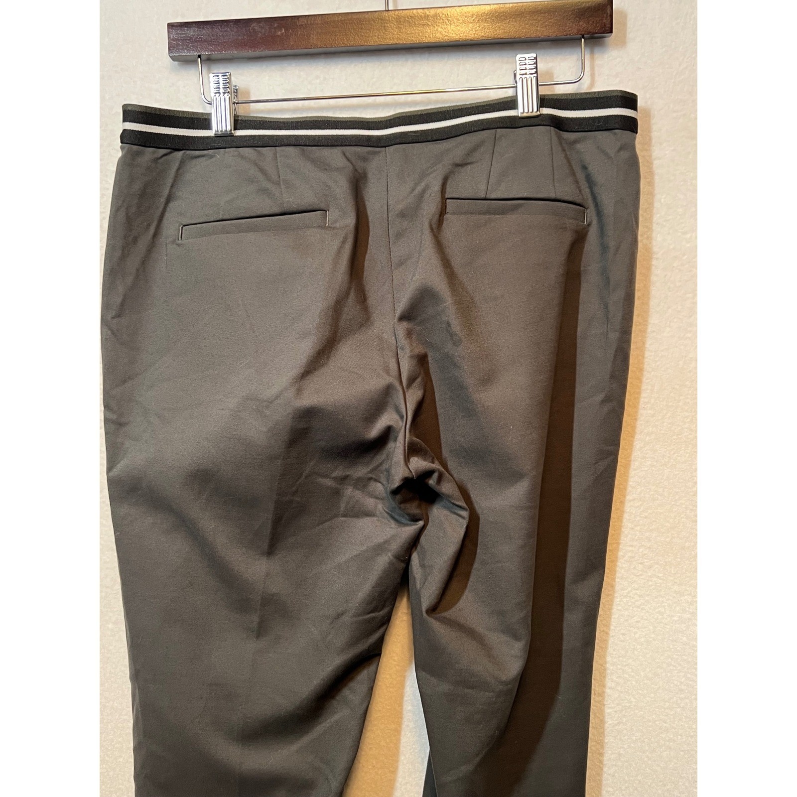 Uniqlo Gray Ankle Pants Women's Size L 30-32 Black White Waistband Cotton Blend thumbnail 6