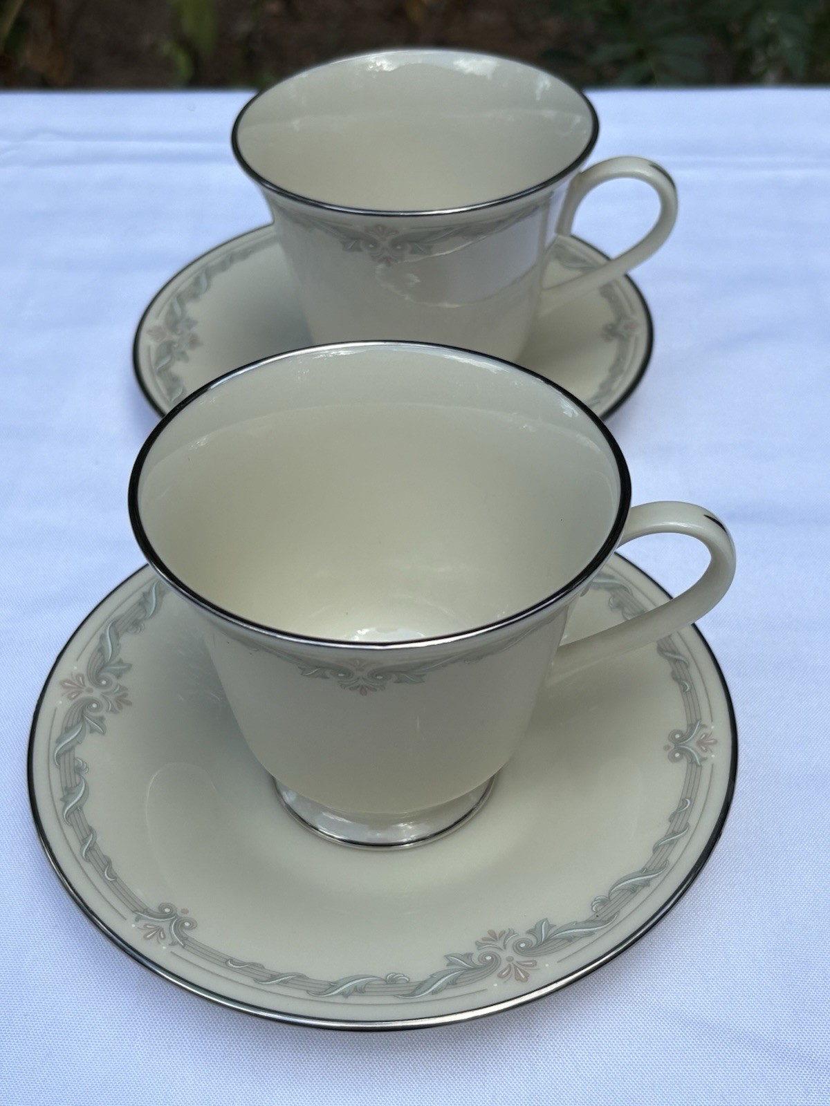 Lenox Cosmopolitan Collection Kingston 4 Pc.Set 2 Tea Cups&Saucers, US