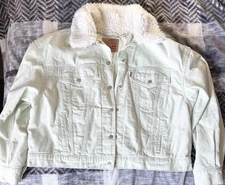 Levi Women's Trucker Jean Jacket Size Large (12/14 Denim)