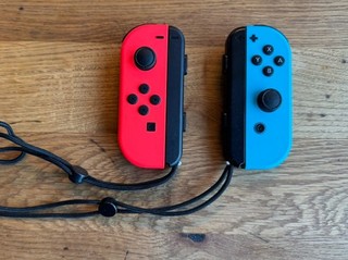 Original Nintendo Switch Joy Con Set Neon Blau / Neon Rot