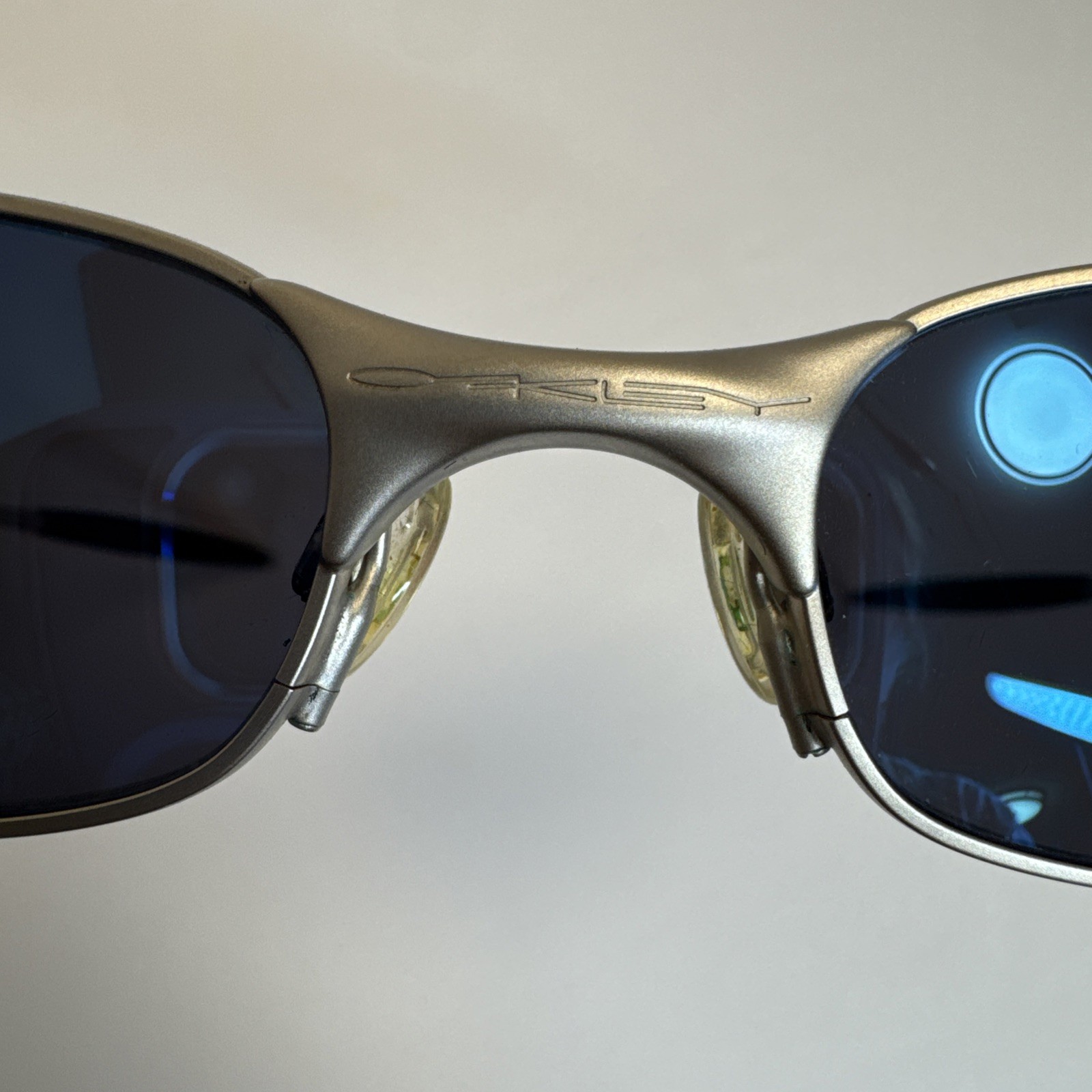 Oakley Square Wire 2.0 Sunglasses Silver Frame Blue Lenses Front Logo-retro Rare image 10