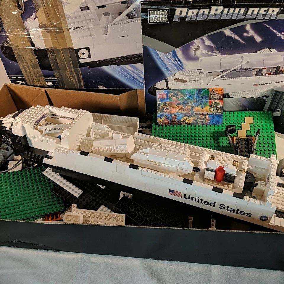Mega Bloks Probuilder Space Shuttle 9736 with Instructions Box 2002 U.S. - Image 3 of 4
