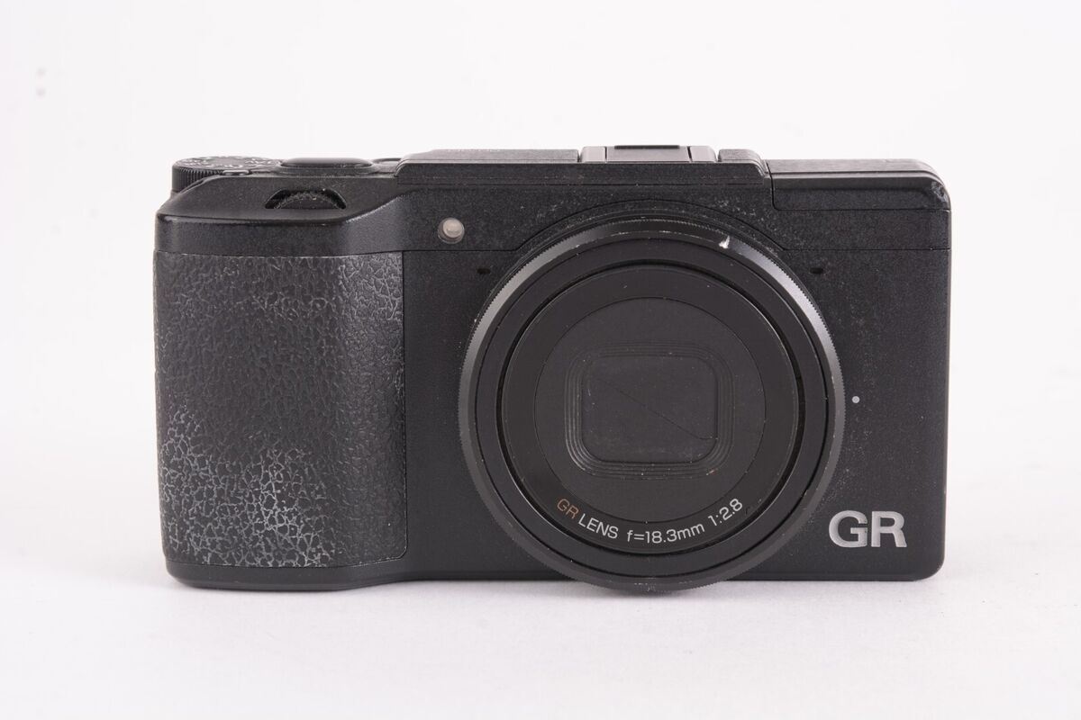 Ricoh GR II 3 Inch LCD 18.3mm f/2.8 16.2MP Digital Camera Ricoh GR II 3 Inch LCD 18.3mm f/2.8 16.2MP Digital Camera