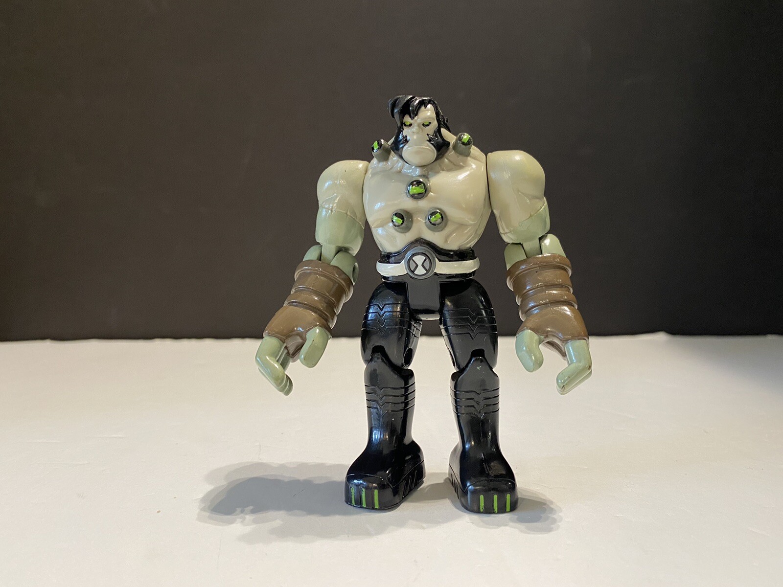 ben 10 alien creation chamber extra figures
