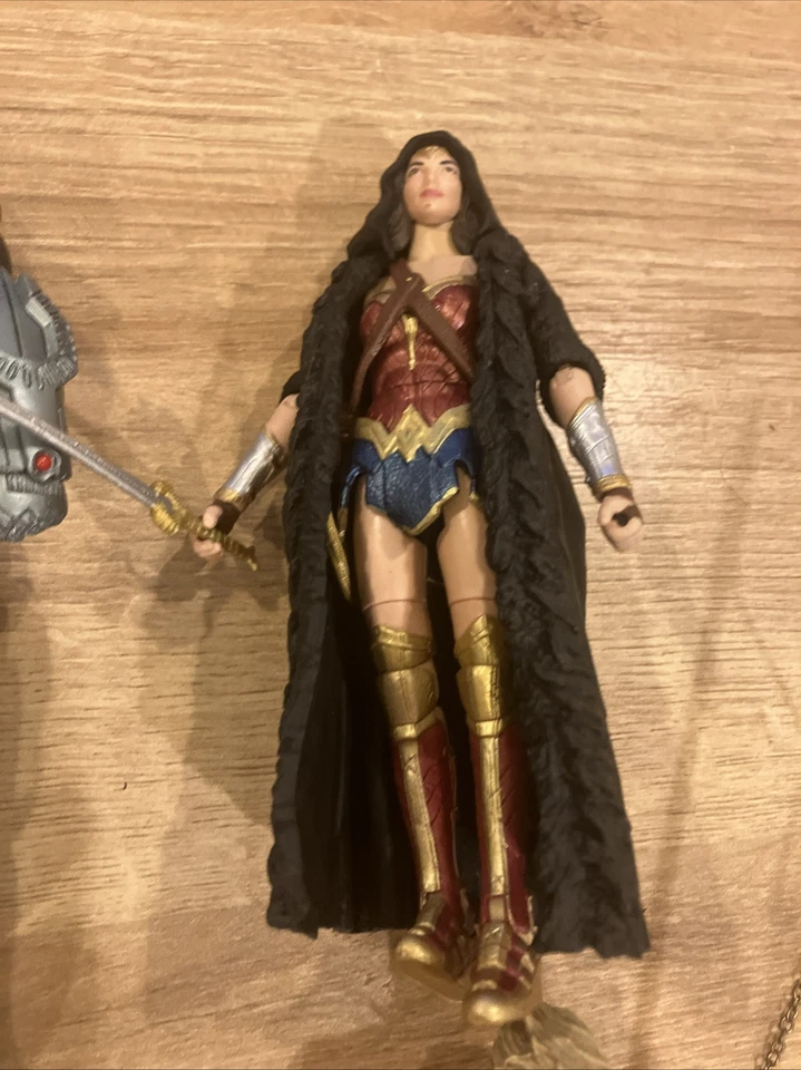 DC Direct Justice League Lot Of 4 Aquaman Wonder Woman Cyborg Green Lantern - Image 4 of 4