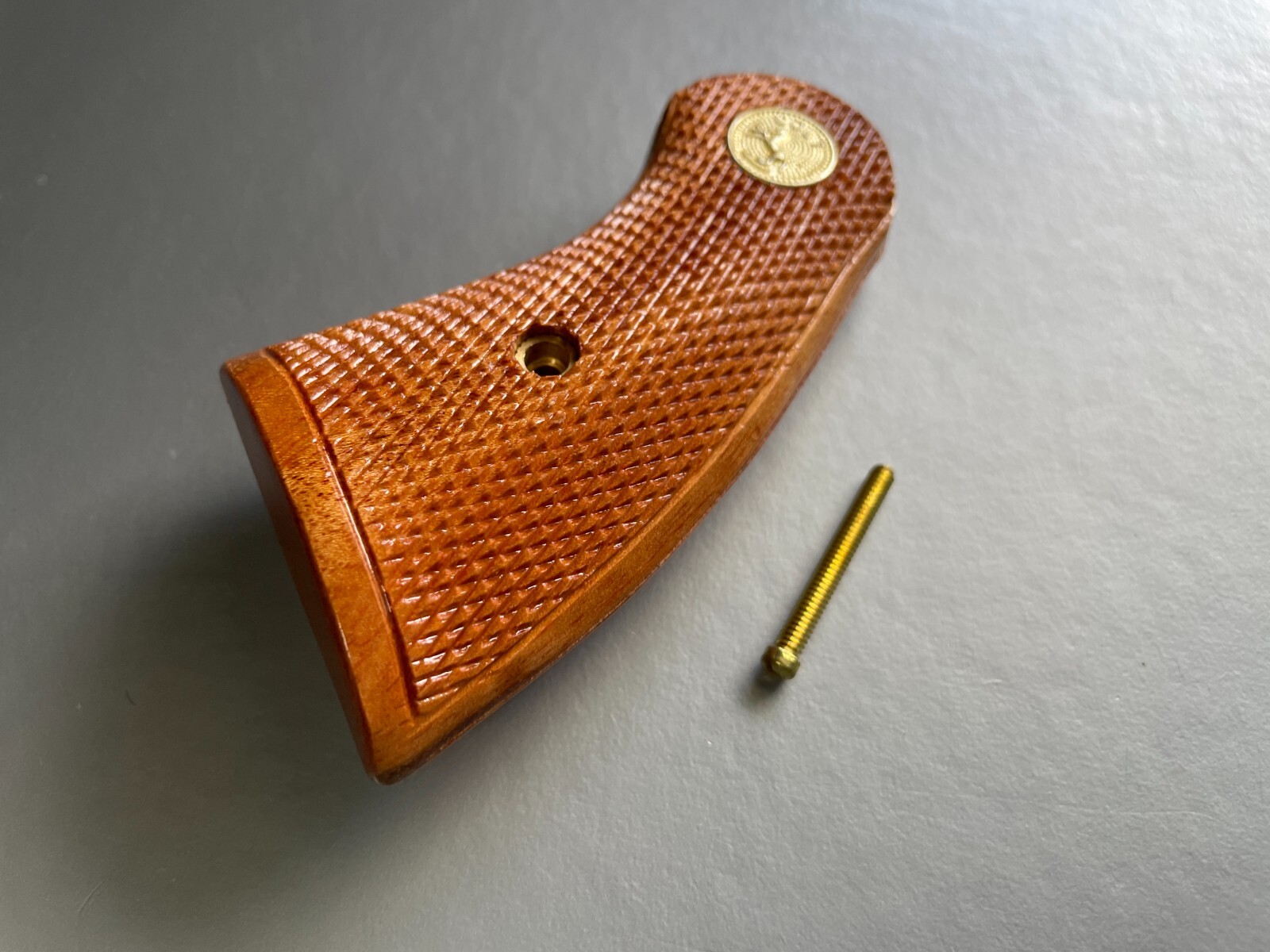 All Checker on Wood Decorative Grips For Colt Python grip, Checker ...