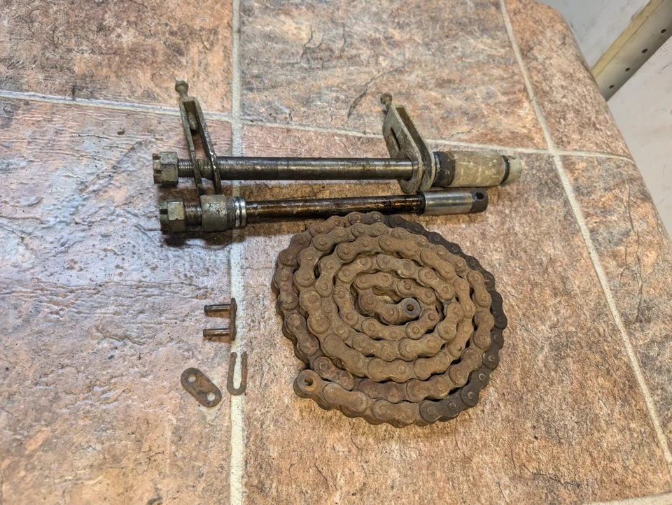 Bridgestone 350 GTR 1967 eje delantero trasero con espaciadores cadena OEM Foto 2 de 4