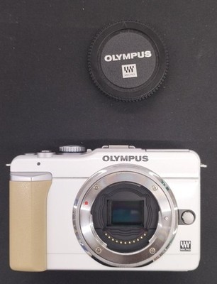 OLYMPUS E-PL1 Mirrorless -Lens Camera