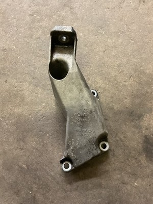 02-06 Audi A4 B6 OEM 1.8t Left Engine Motor Mount Bracket 8E0199307A b159