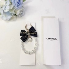 Chanel Handmade Pearls Charm Good Lucky Bow Keychain Gift Key chain with New Box