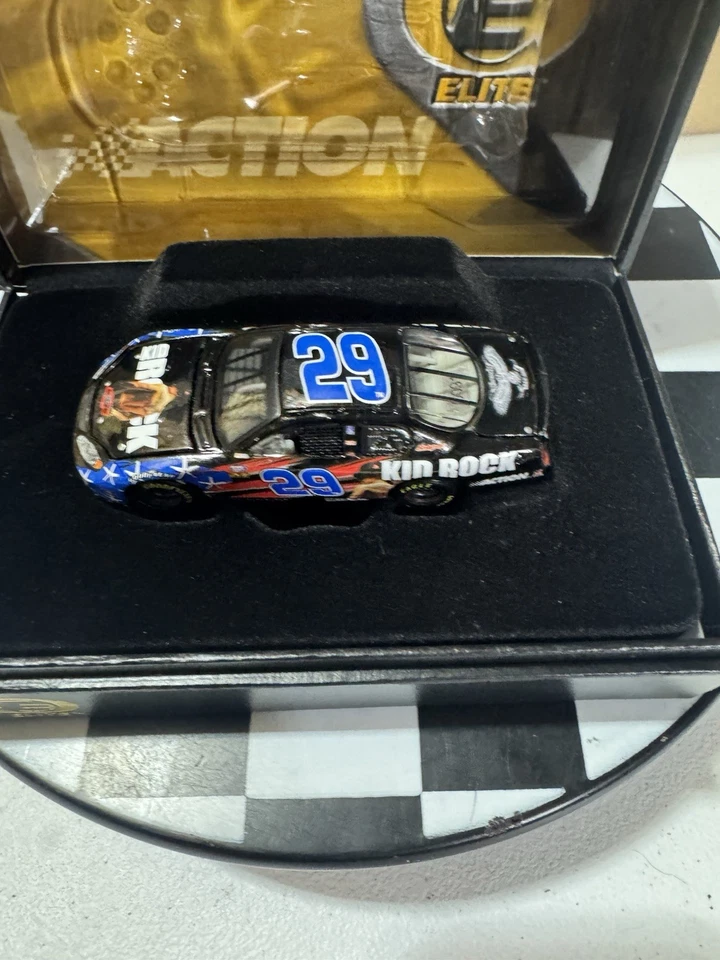 RARE Tony Stewart #29 Kid Rock 2004 Elite 1/64 Nascar Diecast - Image 4 of 4