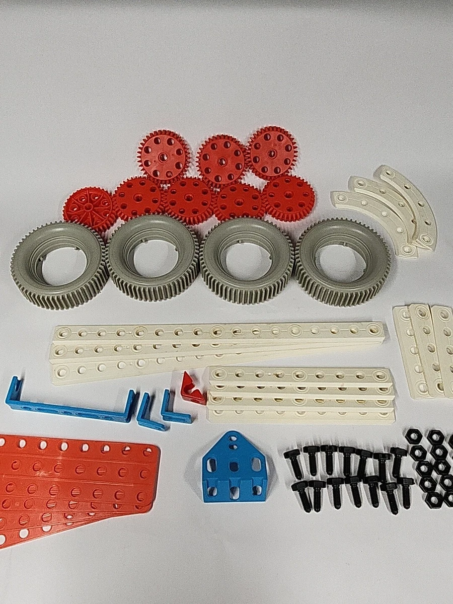 VTG Gilbert Young Erector Set Large Pieces Gears 1970 s Building Toy Parts