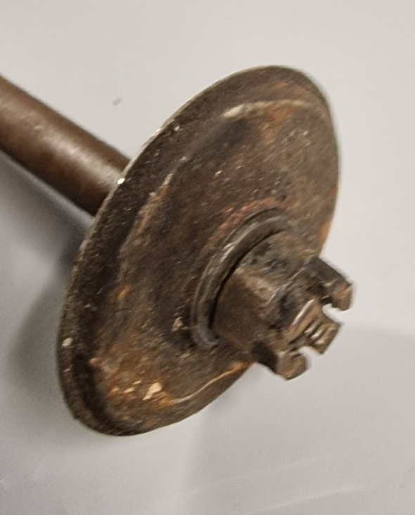 YAMAHA RD250LC / RD350LC REAR WHEEL SPINDLE / AXLE - FREE UK P+P RD250 ...