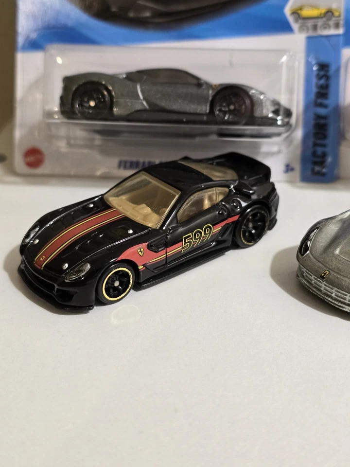 Hot Wheels lote de 4 sueltos 3 en tarjeta FERRARI Foto 2 de 4