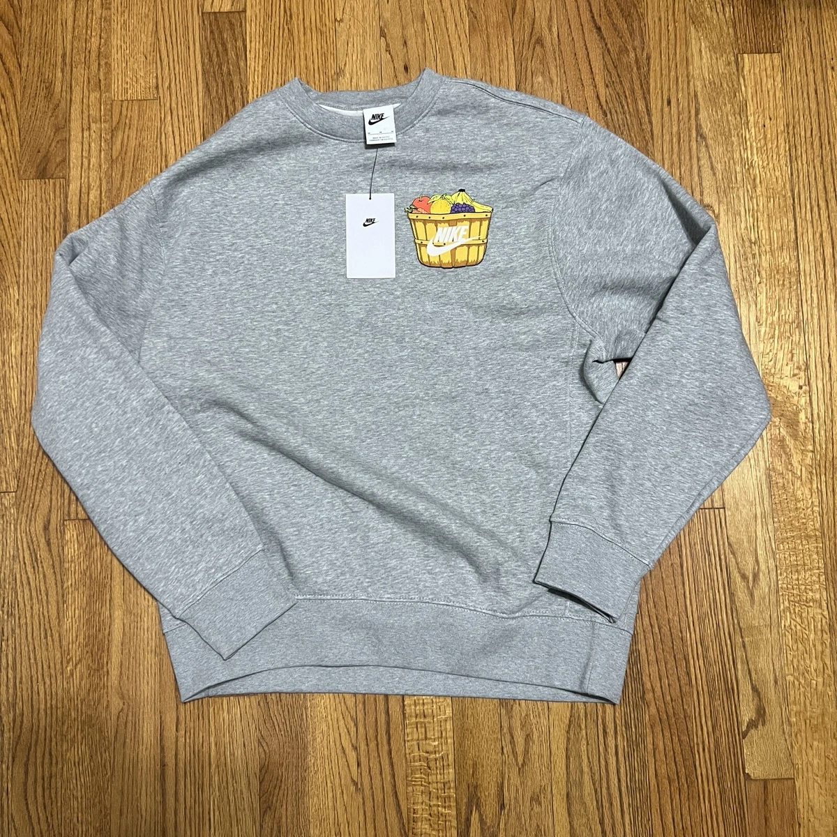 NIKE NSW Sweater Mens Balanced Diet Graphic Fleece Crewneck Sweatshirt Gray Med