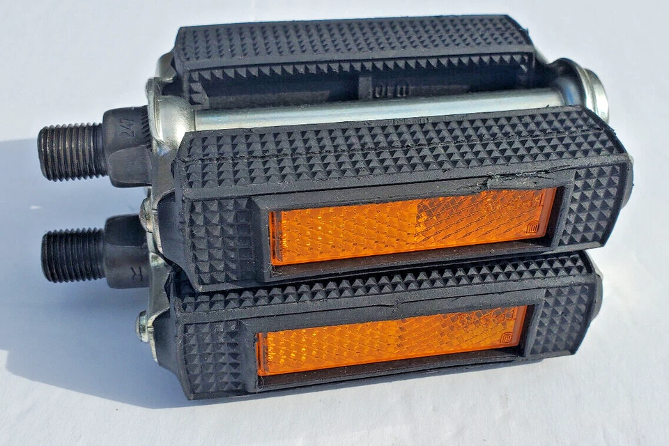 Nuevo de Lote Antiguo Schwinn Stingray Krate Fastback Bloque Pedales Bicicleta 1/2" Manta Ray Naranja Foto 4 de 4