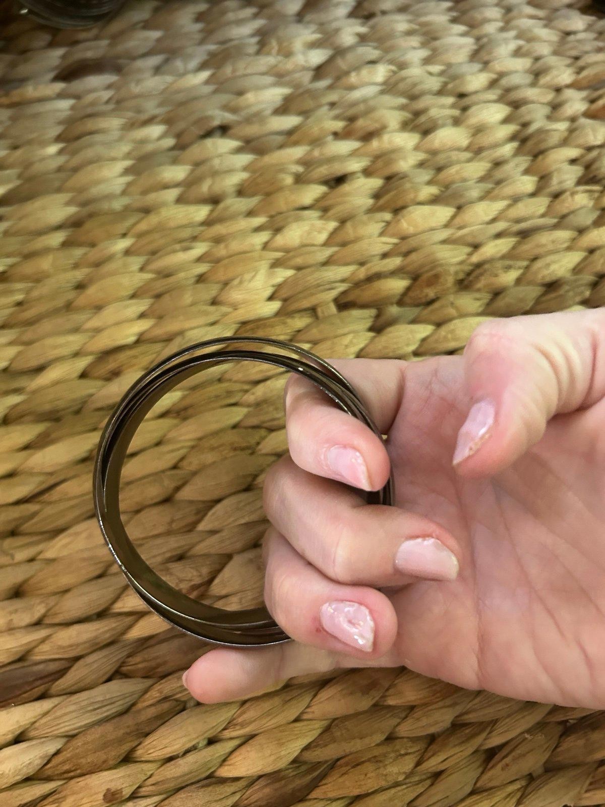 Interlocking gunmetal gray bangle bracelets - image 5