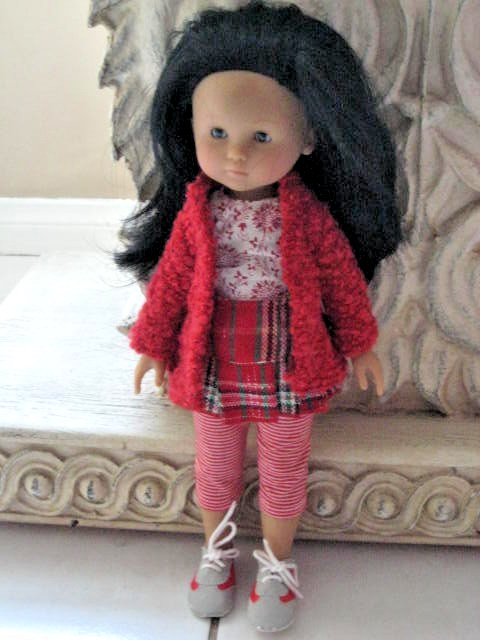 Corolle 2001 J10B Les Cheries 13&rdquo; Doll Black Hair, Brown Eyes and all Dressed UP