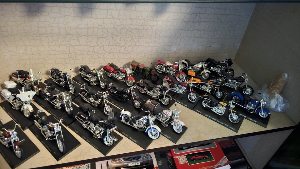 Modellini Harley Davidson Hachette Lotto - Immagine 3 di 4