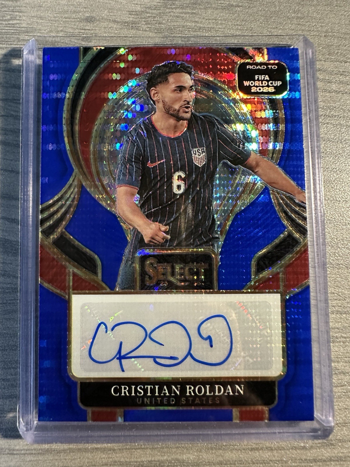 2026 Select FIFA Road To World Cup Cristian Roldan Signatures Blue Pulsar Auto