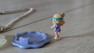 Polly Pocket Bluebird Flutter Fairy Locket