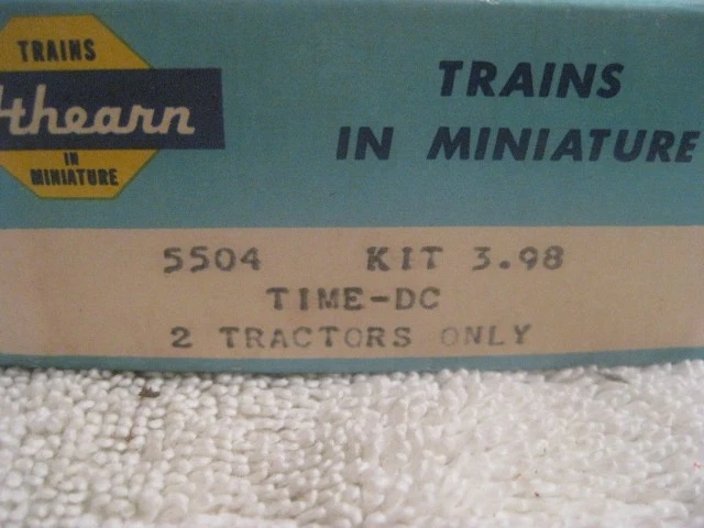 Athearn HO Time-DC 2 Freightliner tractors only blue box 5504 Assembled New - Image 2 of 4