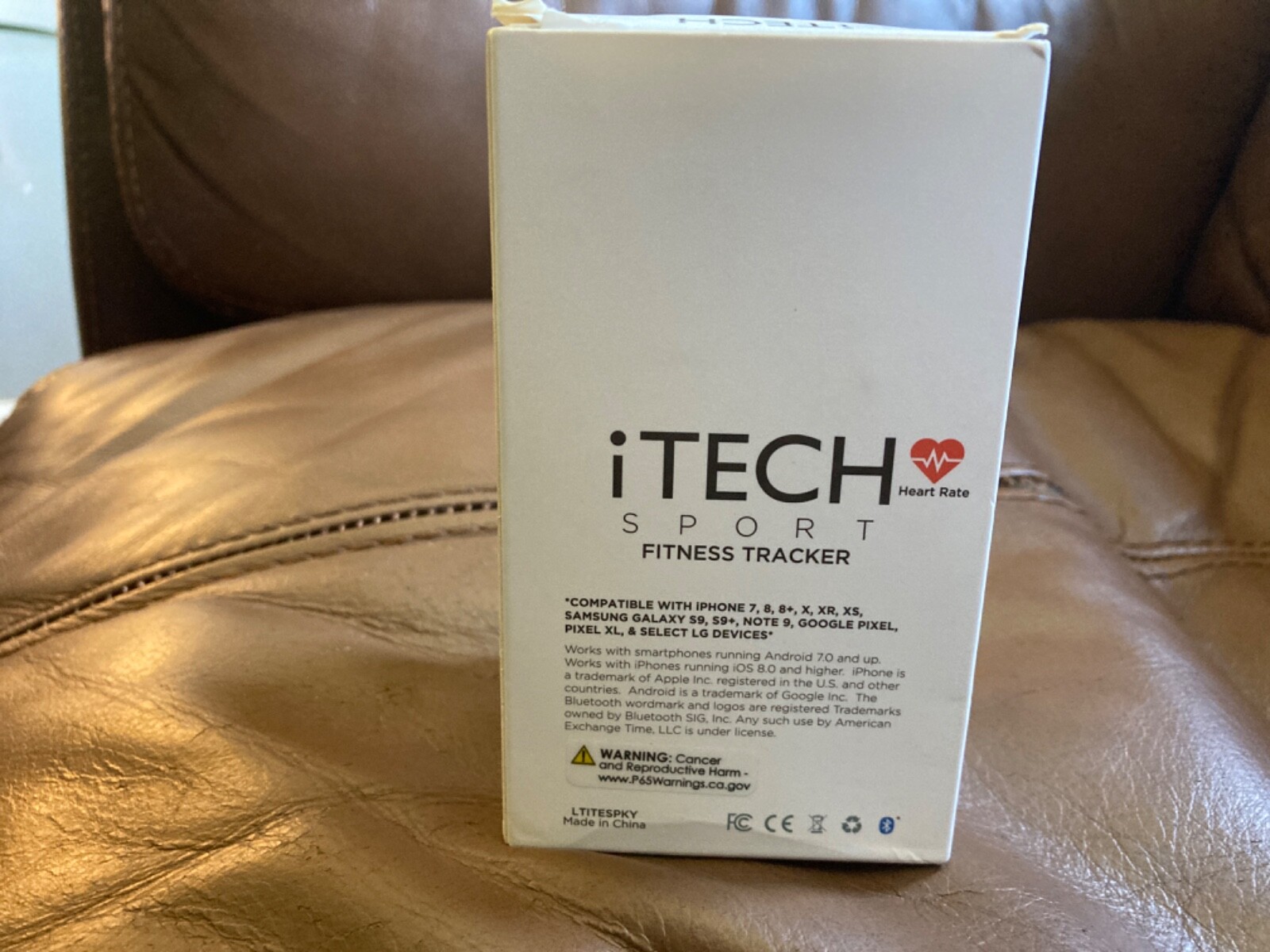 Itech Sport Fitness Tracker with a extra strap (Rainbow/Black)and