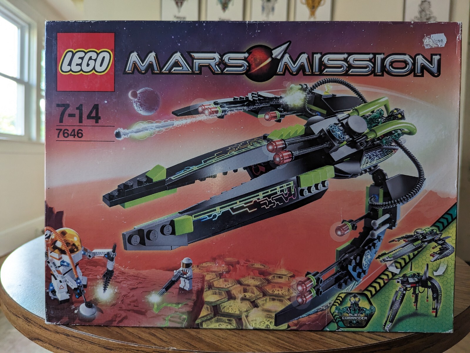 2008 Lego Aliens Group